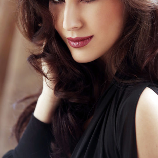 Elnaaz Norouzi. Pic 7.