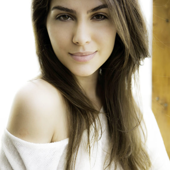 Elnaaz Norouzi. Pic 33.