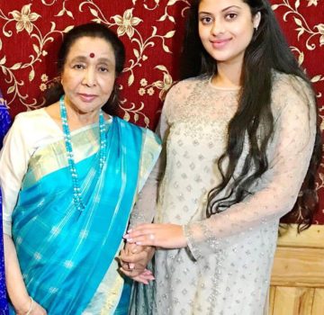 Asha Bhosle & Rajita Kulkarni