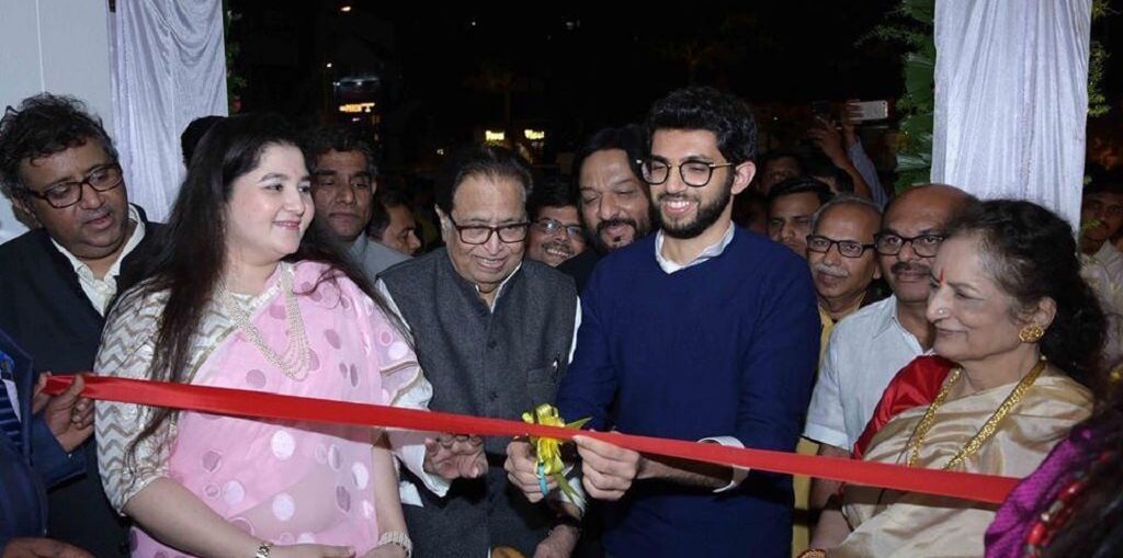 Aaditya Thackeray inaugurates Hridaynath Mangeshkar and family's restaurant