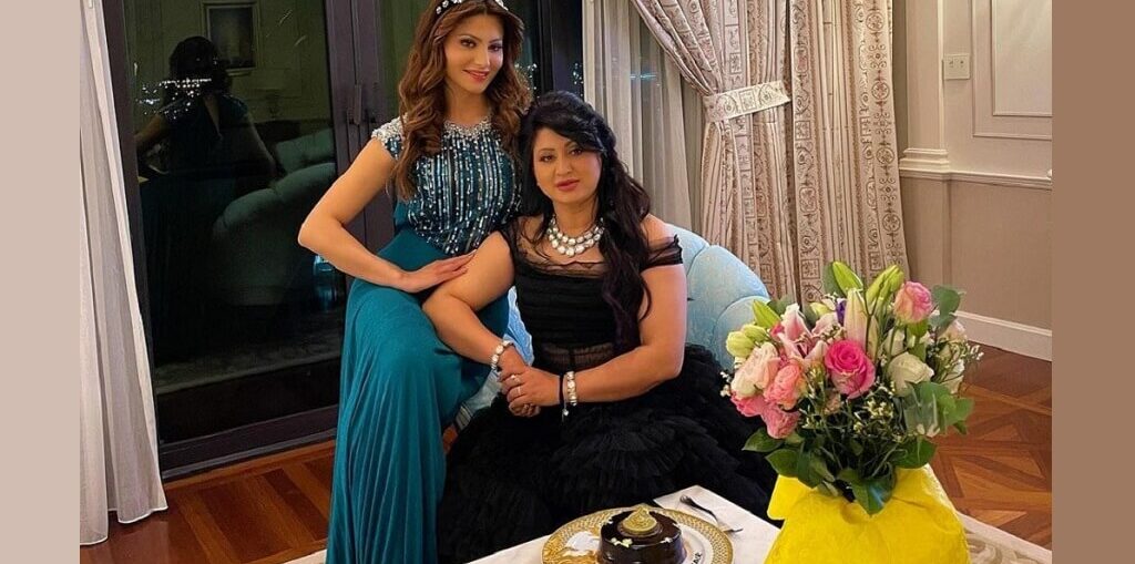 Urvashi Rautela Mom Meera Rautela