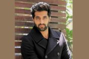 Akshay Oberoi Laal Rang