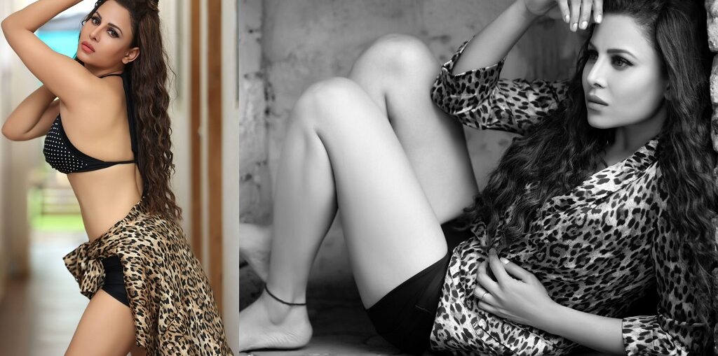 Kavya Keeran In Two Pieces