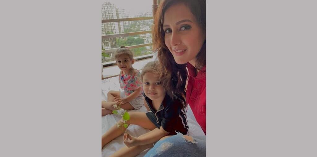 Chahatt Khanna with her Daughters this National Girl Child Day