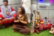 Veronica Vanij seeks blessings of Bageshwar Dham Sarkar
